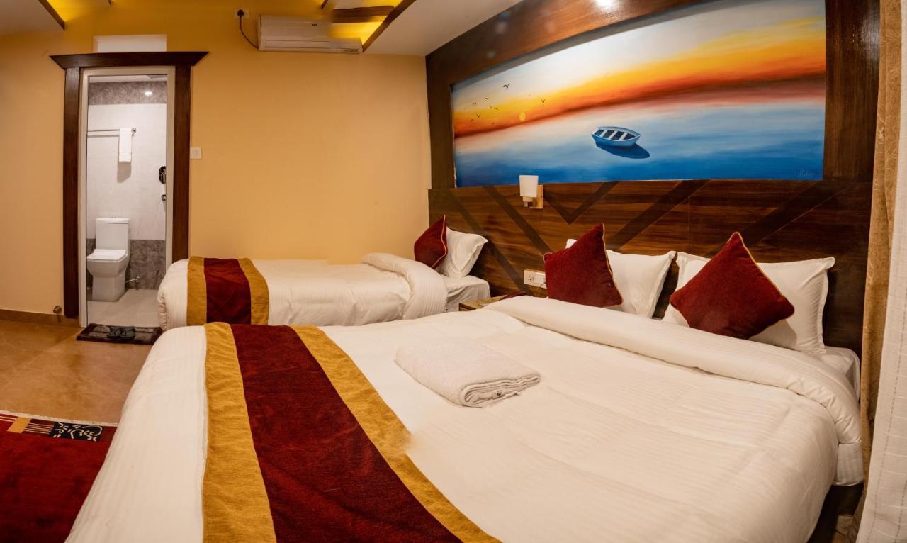 Hotel Satkar Pvt Ltd Pokhara Zewnętrze zdjęcie