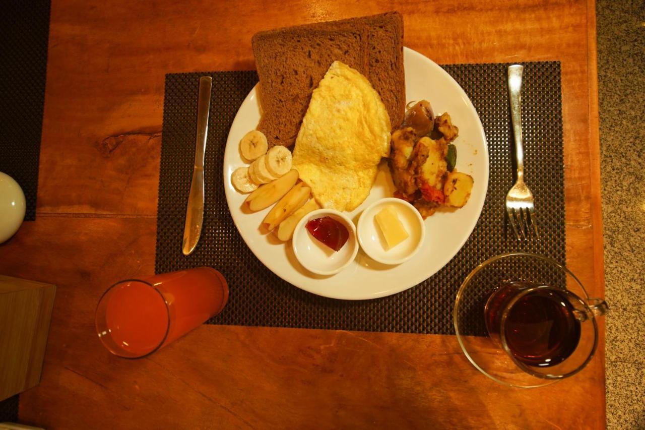 Hotel Satkar Pvt Ltd Pokhara Zewnętrze zdjęcie